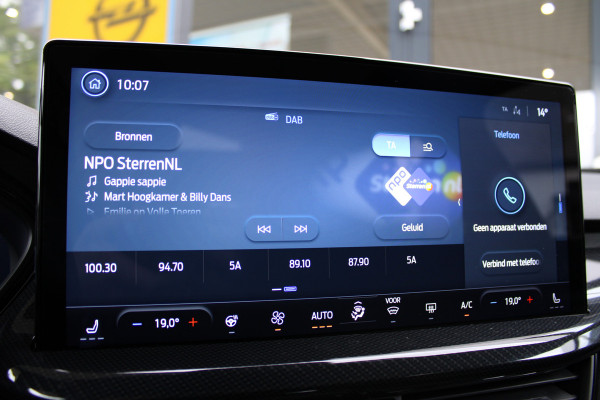 Ford Focus 1.0 EcoBoost Hybrid ST Line X | Panoramadak | Matrix | Winterpack |