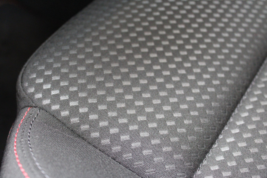Ford Focus 1.0 EcoBoost Hybrid ST Line X | Panoramadak | Matrix | Winterpack |