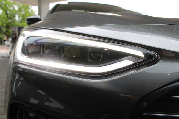Ford Focus 1.0 EcoBoost Hybrid ST Line X | Panoramadak | Matrix | Winterpack |