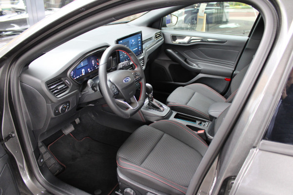 Ford Focus 1.0 EcoBoost Hybrid ST Line X | Panoramadak | Matrix | Winterpack |