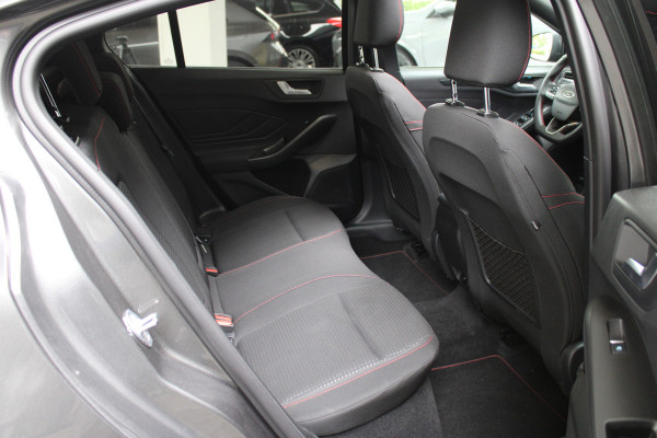Ford Focus 1.0 EcoBoost Hybrid ST Line X | Panoramadak | Matrix | Winterpack |