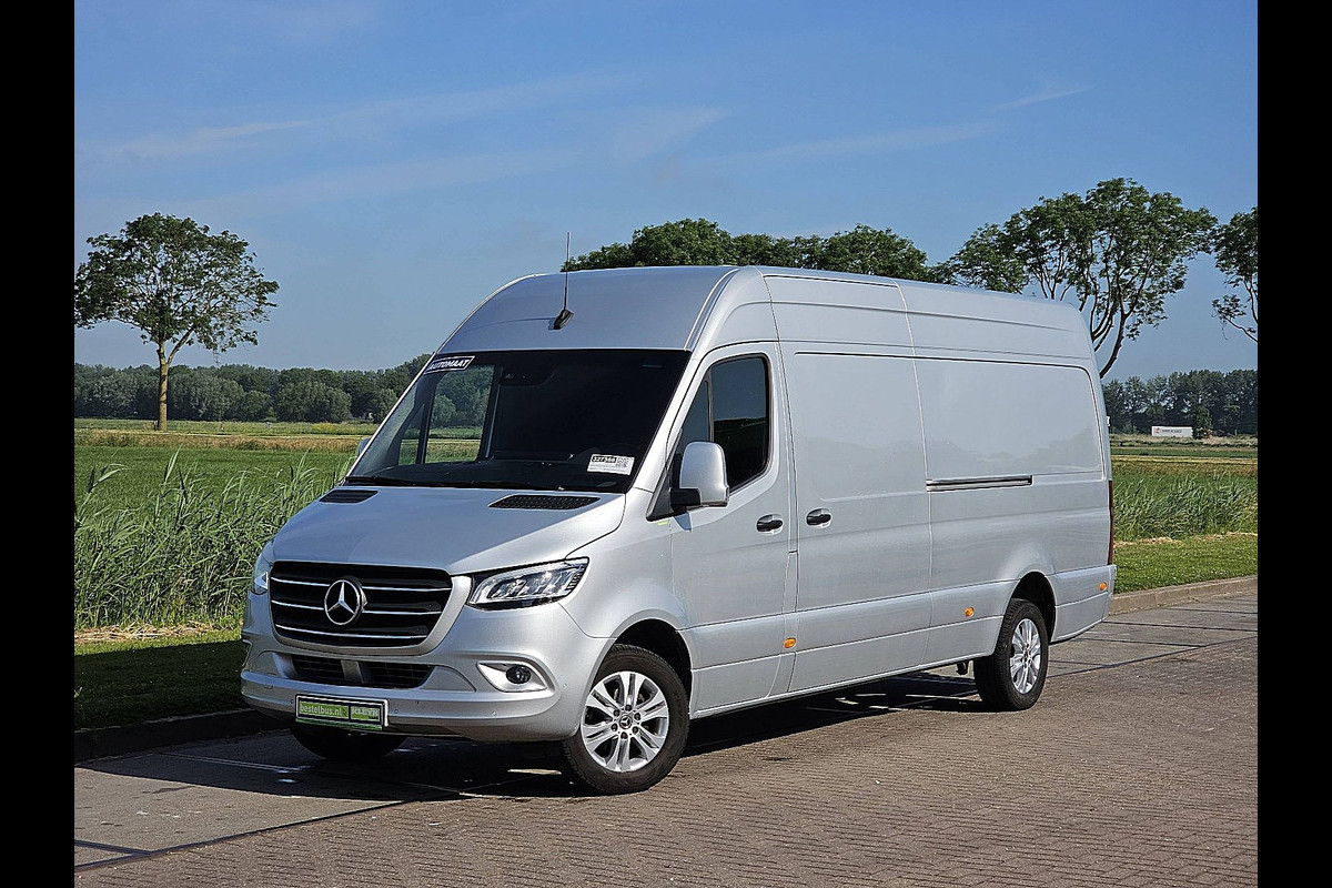 Mercedes-Benz Sprinter 319 1.9 CDI L3H2 RWD L3H2 Maxi LED 2x Schuif 3.5t-Trekhaak Mbux10 Distronic AAC 360 Camera Navi LM Velgen 190 PK