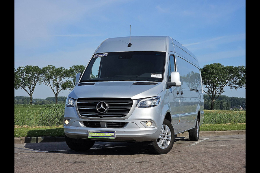 Mercedes-Benz Sprinter 319 1.9 CDI L3H2 RWD L3H2 Maxi LED 2x Schuif 3.5t-Trekhaak Mbux10 Distronic AAC 360 Camera Navi LM Velgen 190 PK