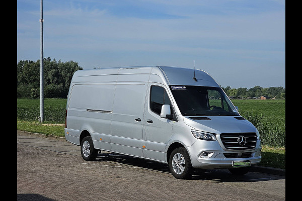 Mercedes-Benz Sprinter 319 1.9 CDI L3H2 RWD L3H2 Maxi LED 2x Schuif 3.5t-Trekhaak Mbux10 Distronic AAC 360 Camera Navi LM Velgen 190 PK