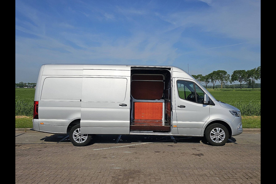 Mercedes-Benz Sprinter 319 1.9 CDI L3H2 RWD L3H2 Maxi LED 2x Schuif 3.5t-Trekhaak Mbux10 Distronic AAC 360 Camera Navi LM Velgen 190 PK