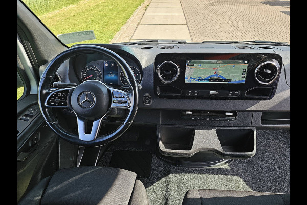Mercedes-Benz Sprinter 319 1.9 CDI L3H2 RWD L3H2 Maxi LED 2x Schuif 3.5t-Trekhaak Mbux10 Distronic AAC 360 Camera Navi LM Velgen 190 PK