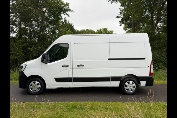 Renault Master T33 2.3 dCi 135 L2H2 Work Edition |'' 104.000 KM '' + Achteruitrijcamera Nu € 13.999,- EX BTW