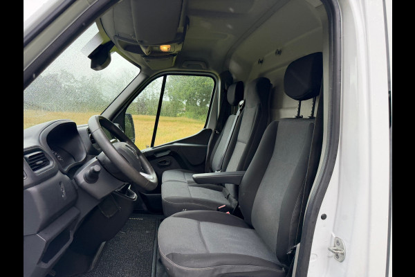 Renault Master T33 2.3 dCi 135 L2H2 Work Edition |'' 104.000 KM '' + Achteruitrijcamera Nu € 13.999,- EX BTW