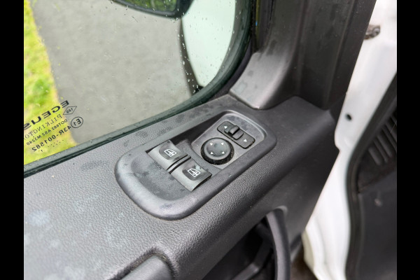 Renault Master T33 2.3 dCi 135 L2H2 Work Edition |'' 104.000 KM '' + Achteruitrijcamera Nu € 13.999,- EX BTW
