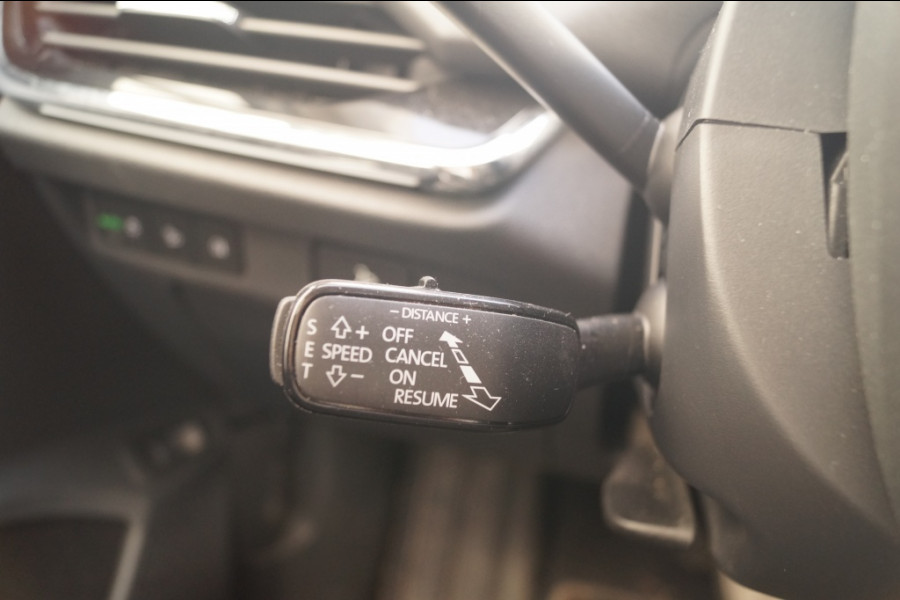 Škoda ENYAQ iV 80 First Edition -SOH93%-LEER-LED-TREKHAAK-ECC-