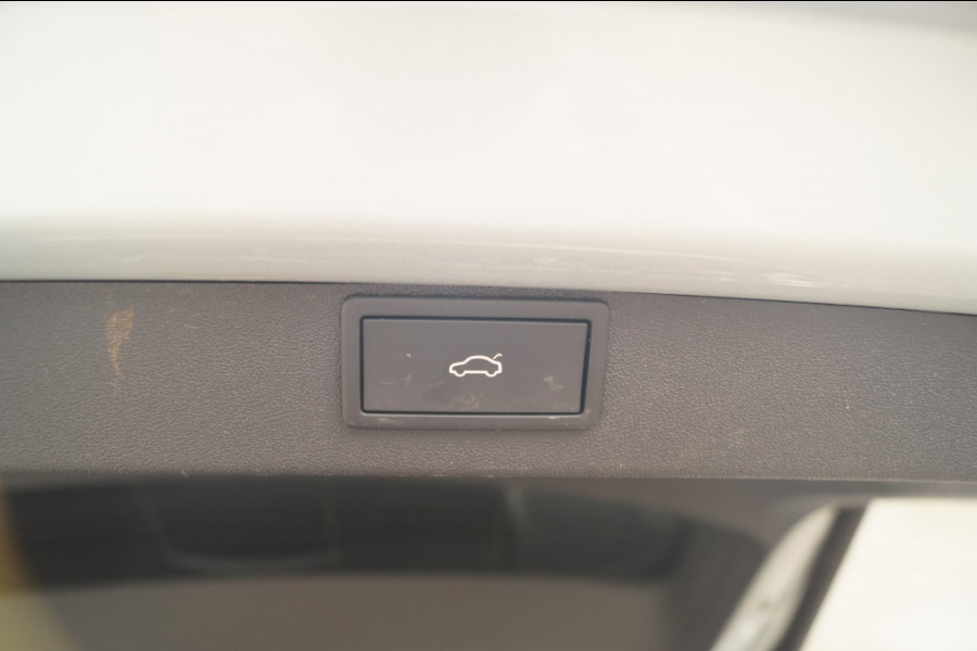 Škoda ENYAQ iV 80 First Edition -SOH93%-LEER-LED-TREKHAAK-ECC-