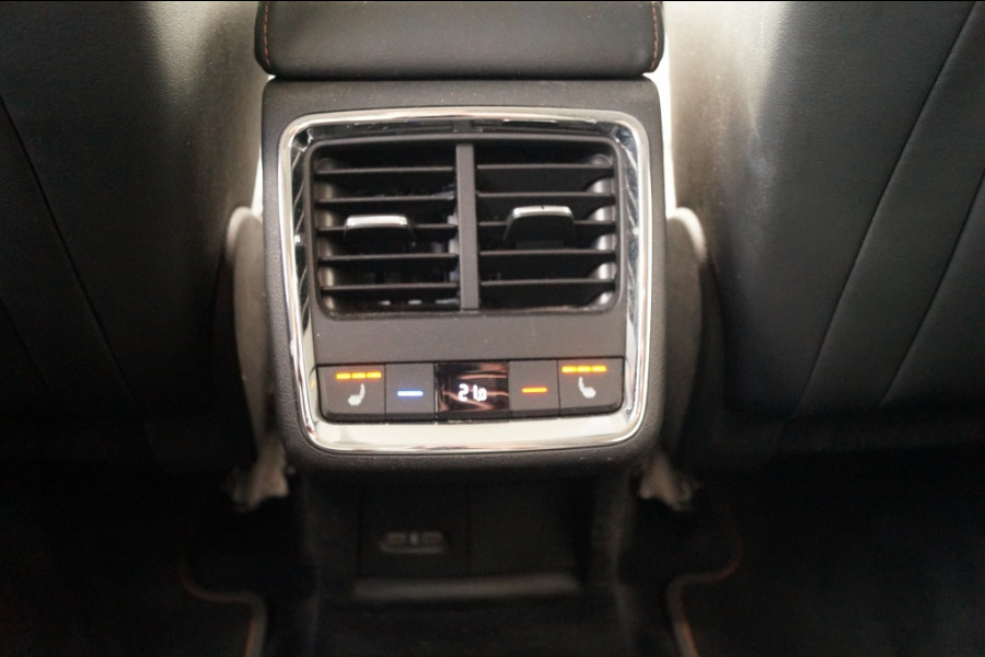 Škoda ENYAQ iV 80 First Edition -SOH93%-LEER-LED-TREKHAAK-ECC-