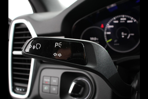 Porsche Cayenne Coupé 3.0 E-Hybrid 476pk Platinum Edition Leder Panorama dak Luchtvering Comfortstoelen Electrische Navigatie Climate Control Cruise control Lichtmetalen velgen Apple Carplay/ Android Auto