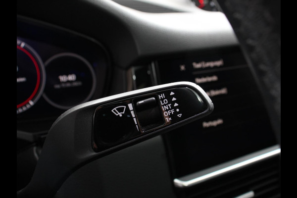 Porsche Cayenne Coupé 3.0 E-Hybrid 476pk Platinum Edition Leder Panorama dak Luchtvering Comfortstoelen Electrische Navigatie Climate Control Cruise control Lichtmetalen velgen Apple Carplay/ Android Auto