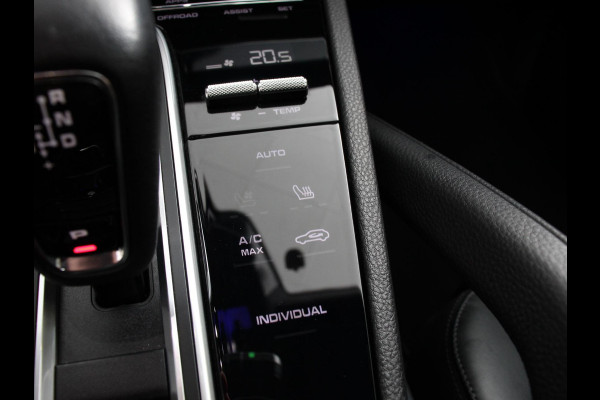 Porsche Cayenne Coupé 3.0 E-Hybrid 476pk Platinum Edition Leder Panorama dak Luchtvering Comfortstoelen Electrische Navigatie Climate Control Cruise control Lichtmetalen velgen Apple Carplay/ Android Auto