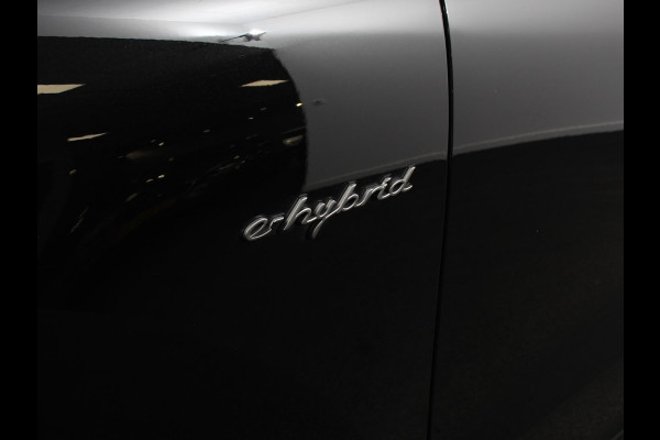 Porsche Cayenne Coupé 3.0 E-Hybrid 476pk Platinum Edition Leder Panorama dak Luchtvering Comfortstoelen Electrische Navigatie Climate Control Cruise control Lichtmetalen velgen Apple Carplay/ Android Auto