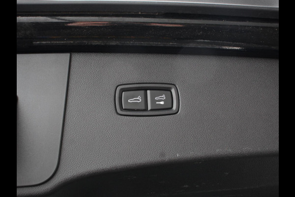 Porsche Cayenne Coupé 3.0 E-Hybrid 476pk Platinum Edition Leder Panorama dak Luchtvering Comfortstoelen Electrische Navigatie Climate Control Cruise control Lichtmetalen velgen Apple Carplay/ Android Auto