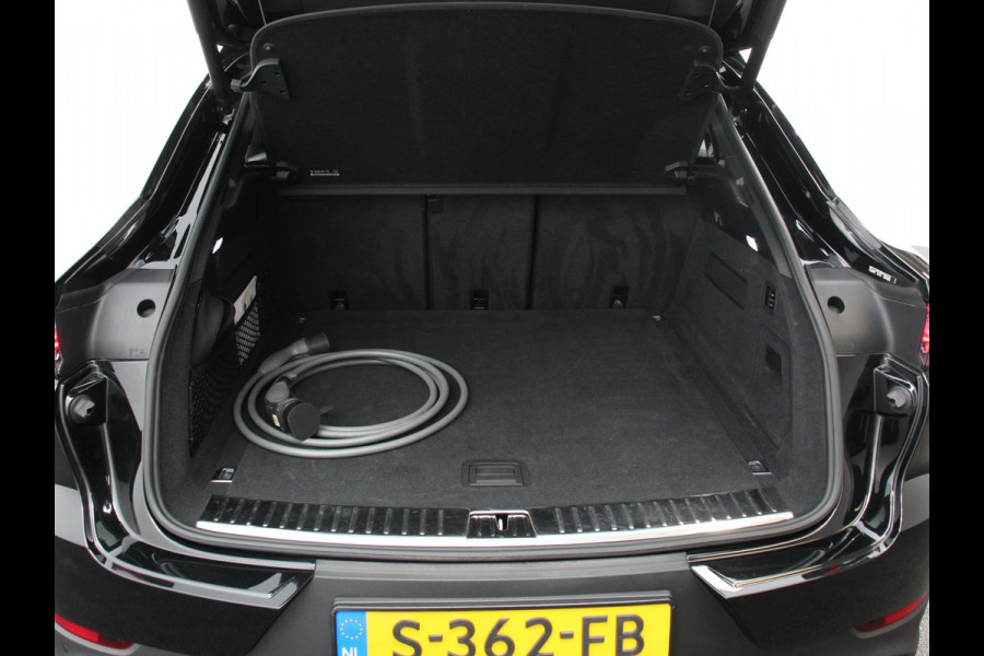 Porsche Cayenne Coupé 3.0 E-Hybrid 476pk Platinum Edition Leder Panorama dak Luchtvering Comfortstoelen Electrische Navigatie Climate Control Cruise control Lichtmetalen velgen Apple Carplay/ Android Auto