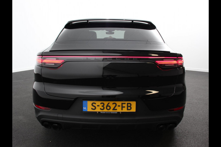 Porsche Cayenne Coupé 3.0 E-Hybrid 476pk Platinum Edition Leder Panorama dak Luchtvering Comfortstoelen Electrische Navigatie Climate Control Cruise control Lichtmetalen velgen Apple Carplay/ Android Auto