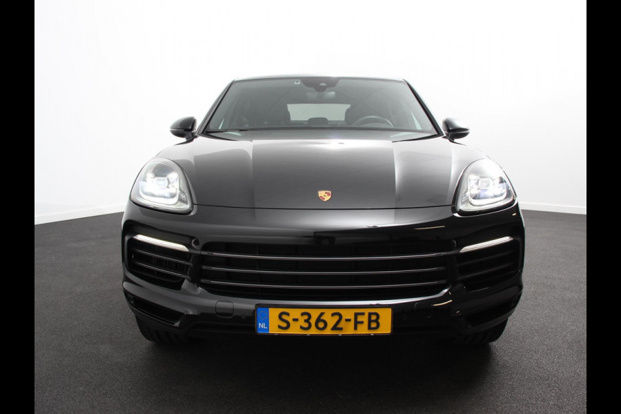 Porsche Cayenne Coupé 3.0 E-Hybrid 476pk Platinum Edition Leder Panorama dak Luchtvering Comfortstoelen Electrische Navigatie Climate Control Cruise control Lichtmetalen velgen Apple Carplay/ Android Auto