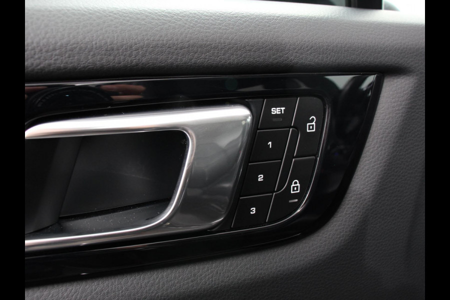 Porsche Cayenne Coupé 3.0 E-Hybrid 476pk Platinum Edition Leder Panorama dak Luchtvering Comfortstoelen Electrische Navigatie Climate Control Cruise control Lichtmetalen velgen Apple Carplay/ Android Auto