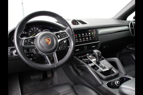 Porsche Cayenne Coupé 3.0 E-Hybrid 476pk Platinum Edition Leder Panorama dak Luchtvering Comfortstoelen Electrische Navigatie Climate Control Cruise control Lichtmetalen velgen Apple Carplay/ Android Auto
