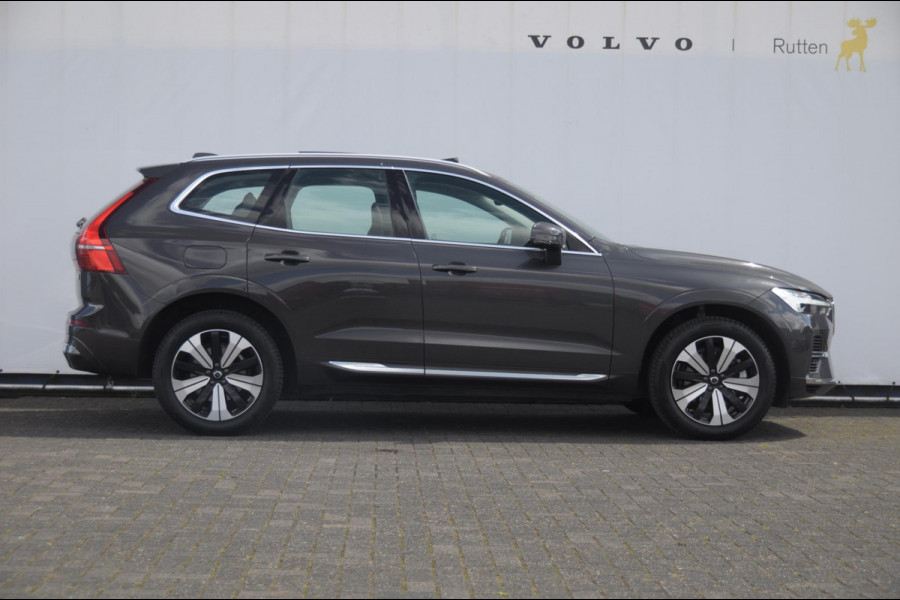 Volvo XC60 T6 350PK Automaat AWD Plus Bright / Panoramadak / Climate control / Parkeersensoren met camera / Elektrische stoelen / elektrische achterklep / Lederen bekleding / Apple carplay / Allseason banden