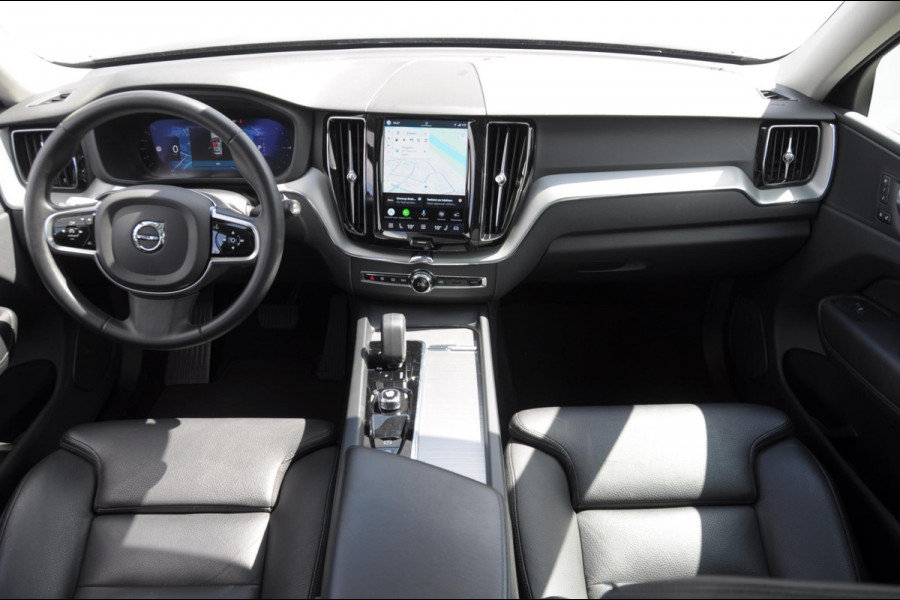 Volvo XC60 T6 350PK Automaat AWD Plus Bright / Panoramadak / Climate control / Parkeersensoren met camera / Elektrische stoelen / elektrische achterklep / Lederen bekleding / Apple carplay / Allseason banden