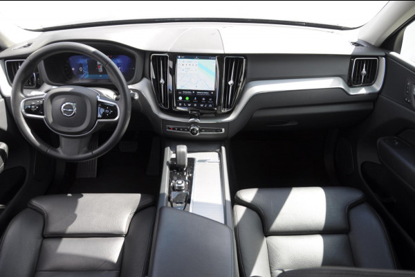 Volvo XC60 T6 350PK Automaat AWD Plus Bright / Panoramadak / Climate control / Parkeersensoren met camera / Elektrische stoelen / elektrische achterklep / Lederen bekleding / Apple carplay / Allseason banden