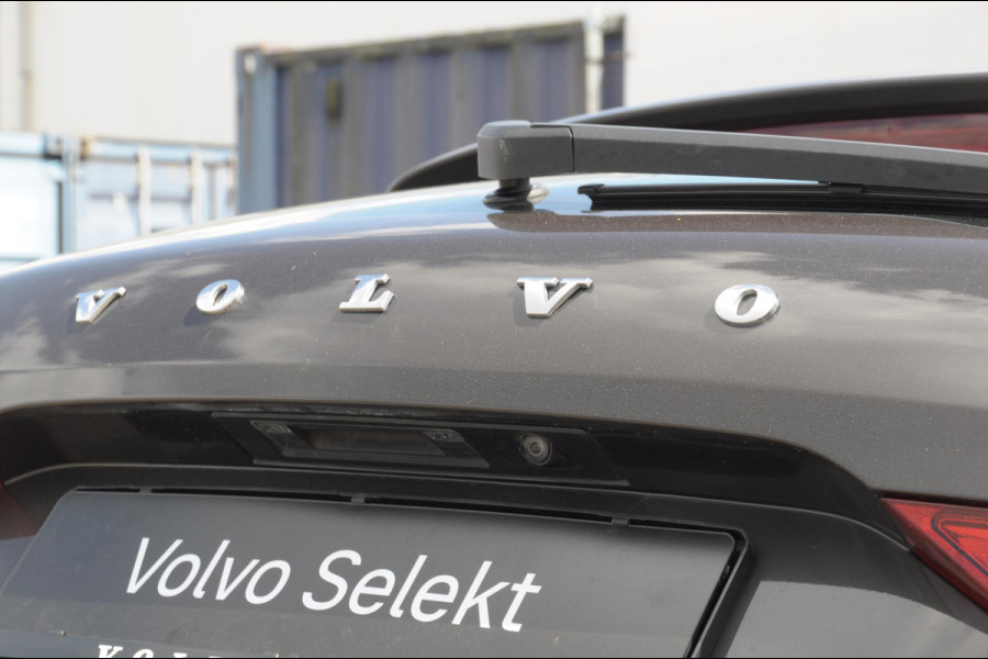 Volvo XC60 T6 350PK Automaat AWD Plus Bright / Panoramadak / Climate control / Parkeersensoren met camera / Elektrische stoelen / elektrische achterklep / Lederen bekleding / Apple carplay / Allseason banden