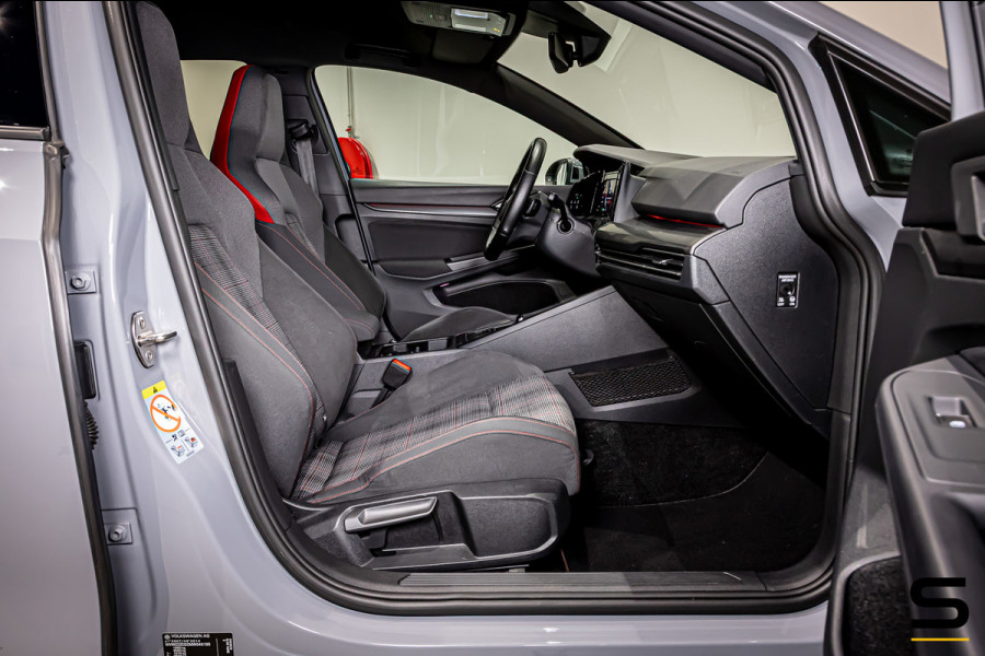 Volkswagen Golf 2.0 TSI GTI|Cam|Trekhaak|Acc|Dealer onderhou