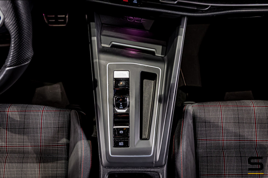 Volkswagen Golf 2.0 TSI GTI|Cam|Trekhaak|Acc|Dealer onderhou