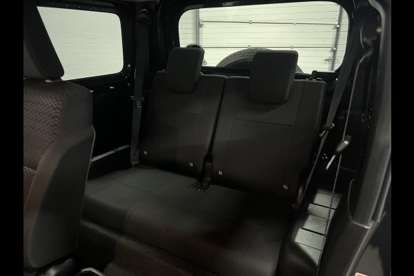 Suzuki Jimny 1.5 Stijl *4 persoons* Trekhaak | Cruise-/ climate control | Stoelverwarming | Airco | Navigatie | Carplay