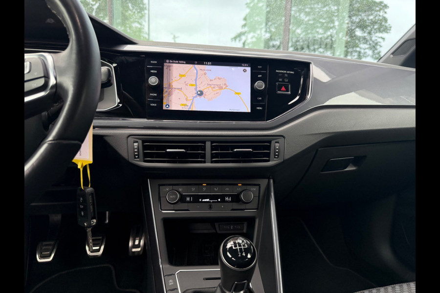 Volkswagen Polo 1.0 TSI Highline Business R - Navi - Parkeerhulp - Climate - Org.NL