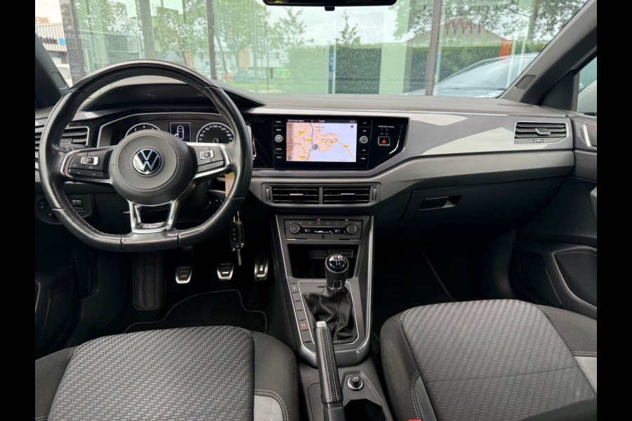 Volkswagen Polo 1.0 TSI Highline Business R - Navi - Parkeerhulp - Climate - Org.NL