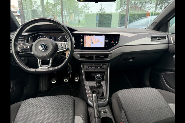 Volkswagen Polo 1.0 TSI Highline Business R - Navi - Parkeerhulp - Climate - Org.NL