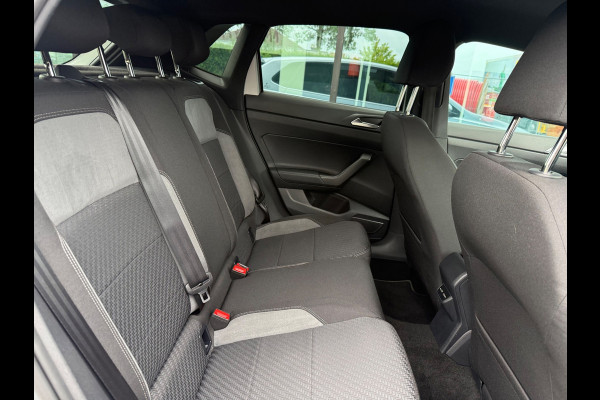 Volkswagen Polo 1.0 TSI Highline Business R - Navi - Parkeerhulp - Climate - Org.NL