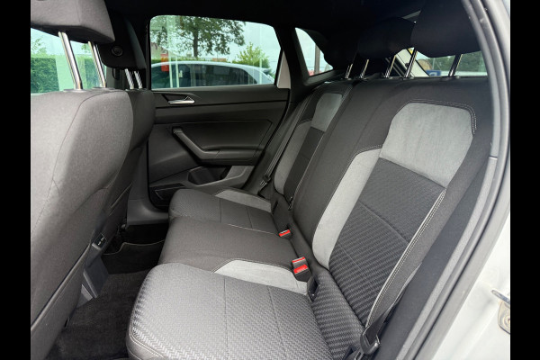 Volkswagen Polo 1.0 TSI Highline Business R - Navi - Parkeerhulp - Climate - Org.NL