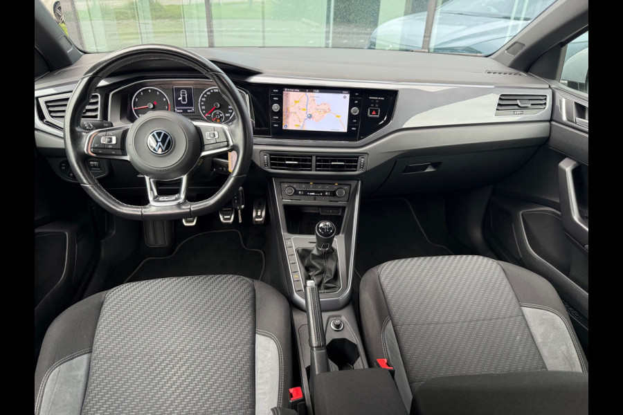 Volkswagen Polo 1.0 TSI Highline Business R - Navi - Parkeerhulp - Climate - Org.NL