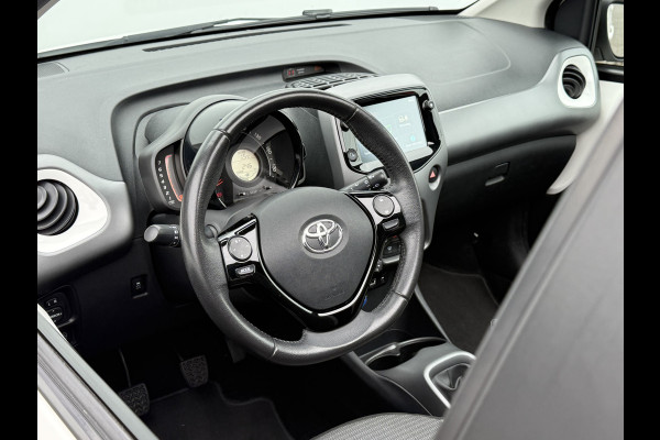 Toyota Aygo 1.0 VVT-i x-joy cabrio | CarPlay | Bluetooth | Clima | DAB+ | LED