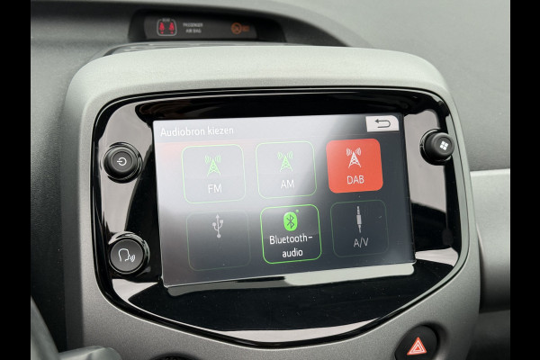 Toyota Aygo 1.0 VVT-i x-joy cabrio | CarPlay | Bluetooth | Clima | DAB+ | LED