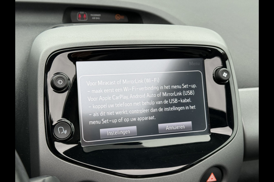 Toyota Aygo 1.0 VVT-i x-joy cabrio | CarPlay | Bluetooth | Clima | DAB+ | LED