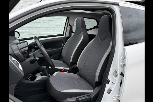 Toyota Aygo 1.0 VVT-i x-joy cabrio | CarPlay | Bluetooth | Clima | DAB+ | LED