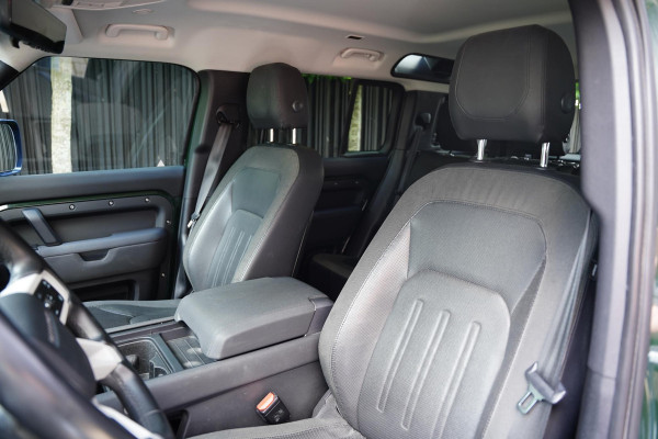 Land Rover Defender P400 110 X-Dynamic 7p. GERESERVEERD