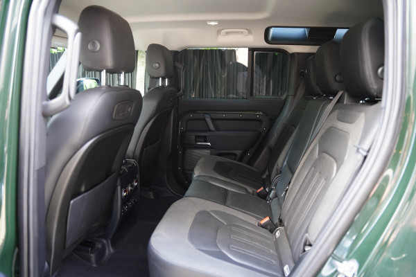 Land Rover Defender P400 110 X-Dynamic 7p. GERESERVEERD