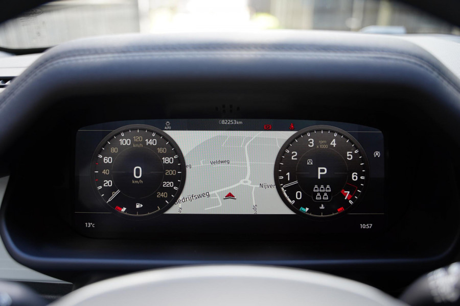 Land Rover Defender P400 110 X-Dynamic 7p. GERESERVEERD