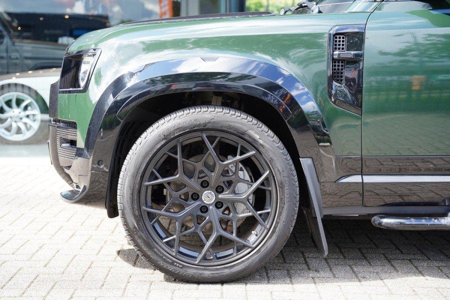 Land Rover Defender P400 110 X-Dynamic 7p. GERESERVEERD