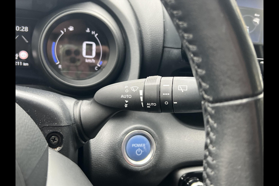Toyota Yaris 1.5 Hybrid 116pk Dynamic Plus | Parkeersensoren, Stoelverwarming, Keyless