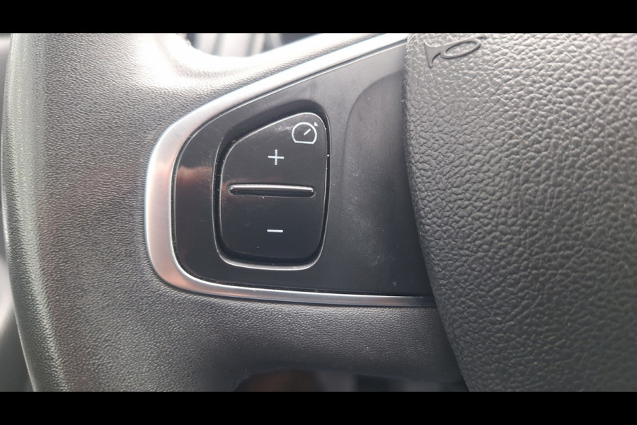 Renault Clio 0.9 TCe Limited/Nav/Cruise/Lm/Enz/
