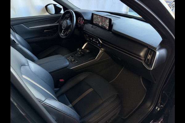 Mazda CX-60 2.5 e-SkyActiv PHEV HOMURA PANO SCHUIFDAK STOEL/STUUR.VERW/VENTILATIE HEADUP ELEK.STOEL AWD 4X4 4WD ✅ Top Auto's Wijchen. Al 30 Jaar verkoop van Mazda , Alle Modellen PHEV / HEV / BENZINE✅